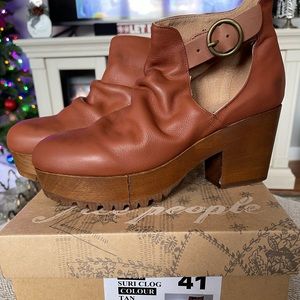 Free People Suri Clogs- NWT